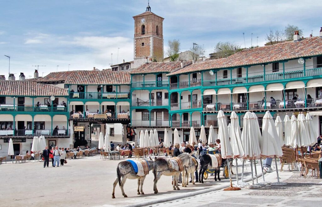 Vista de la Plaza Mayor de Chinchón, Madrid.